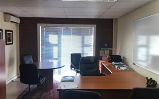 772 m² Commercial space in Rooihuiskraal