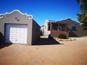 3 Bed House in Louwville