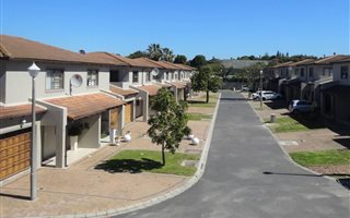 3 Bedroom Townhouse in Vredenberg
