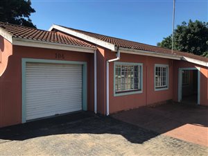4 Bed House in Aquadene