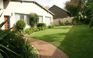 3 Bedroom House in Bordeaux