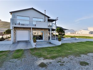 6 Bed House in Agulhas