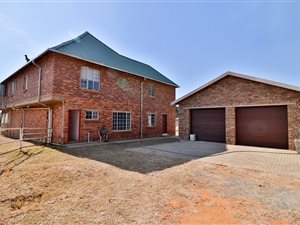 4 Bed House in Derdepoort