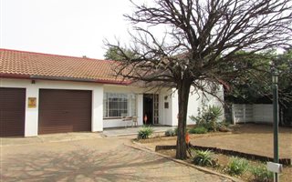 4 Bedroom House in Fauna