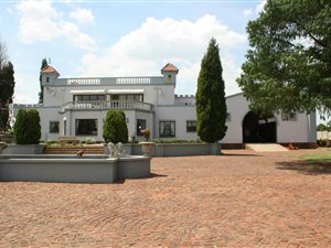 6 Bed House in Vaal Dam