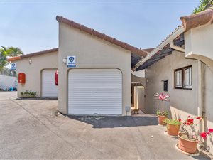 3 Bed Duplex in Berea West