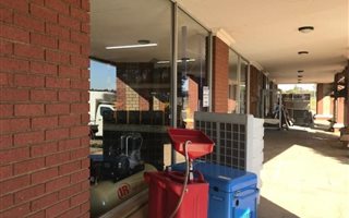 676 m² Commercial space in Rooihuiskraal
