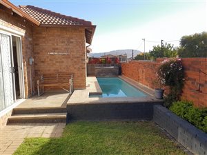 2 Bed Townhouse in Honeydew Manor