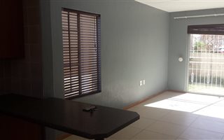 3 Bedroom Townhouse in Grobler Park
