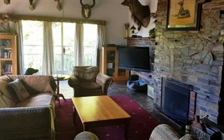 4 Bedroom House in Blackridge