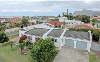 2 Bedroom House in Kleinmond