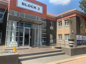 373 m² Commercial space in Fourways