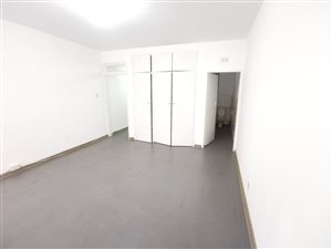 Studio Apartment in Berea