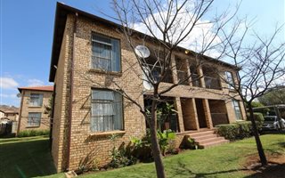 2 Bedroom Apartment in Willowbrook