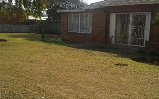4 Bedroom House in Rowhill