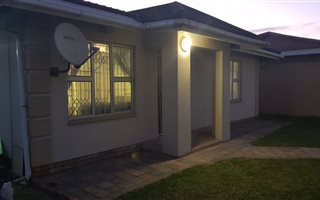 2 Bedroom House in Brackenham