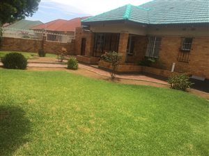 4 Bed House in Rewlatch
