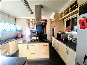3 Bed House in Lodeyko