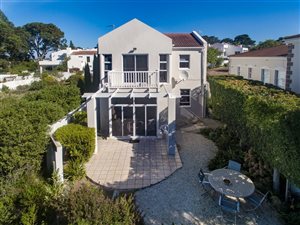 3 Bed House in Fernkloof