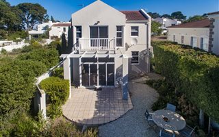 3 Bedroom House in Fernkloof