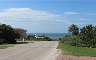 816 m² Land available in St Francis Bay
