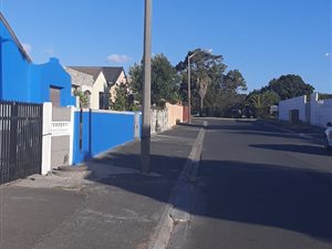 348 m² Land available in Elsies River