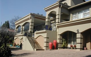 4 Bedroom House in Florida Hills