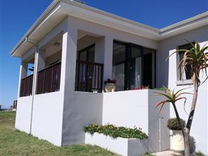 3 Bedroom House in Kidds Beach