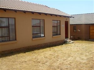 3 Bed House in Bloubosrand
