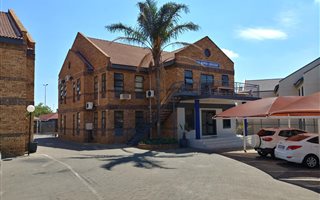 450 m² Commercial space in Halfway House