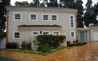 4 Bedroom Townhouse in Parel Vallei