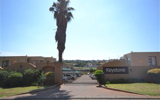 2 Bedroom House in Glenvista