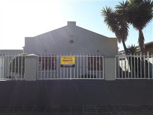 3 Bed House in Lotus River