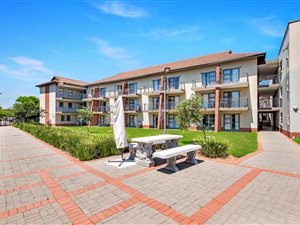 1 Bed Apartment in Ruimsig