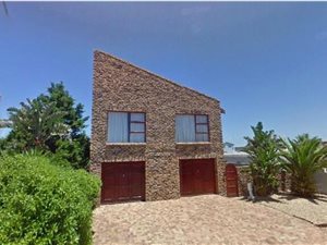 3 Bed House in Melkbosstrand