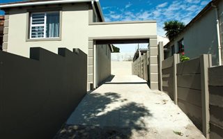 3 Bedroom House in Kensington