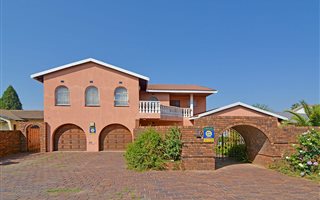 5 Bedroom House in Fleurhof