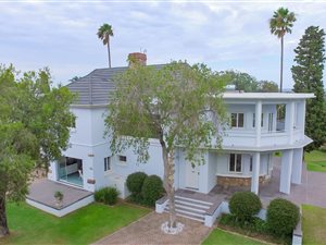5 Bedroom House in Mill Park