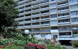 1 Bedroom Apartment in Parktown