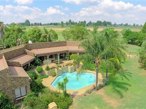 3.5 ha Smallholding in Sun Valley