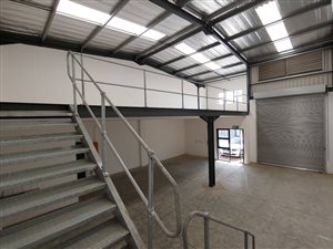 180 m² Industrial space in Cornubia