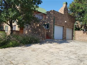 2 Bedroom Apartment in Florauna