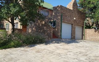 2 Bedroom Apartment in Florauna