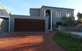 5 Bedroom House in Parklands
