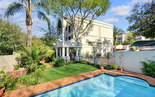 2 Bedroom Apartment in Hyde Park