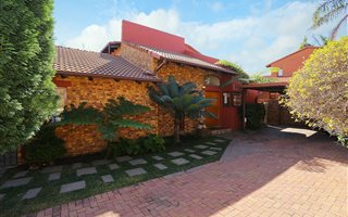 3 Bedroom Duplex in Bromhof