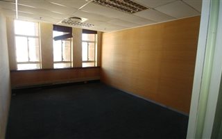 800 m² Office Space in Umbilo