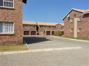 2 Bed Duplex in Crystal Park