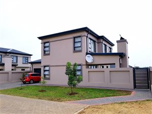 3 Bed House in Zambezi Manor Estate
