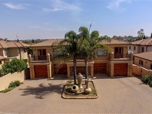 4 Bed House in Glen Erasmia